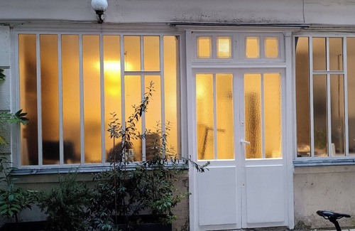 11th Arrondissement Apartment | Calm & Charming Atelier in Paris