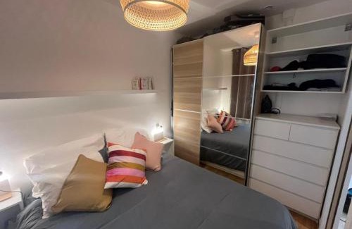 11th Arrondissement Apartment | Calm & Charming Atelier in Paris