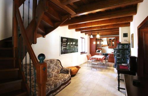 Samorin Apartment | Calm Luxury Villa Original Artworks Free Parking
