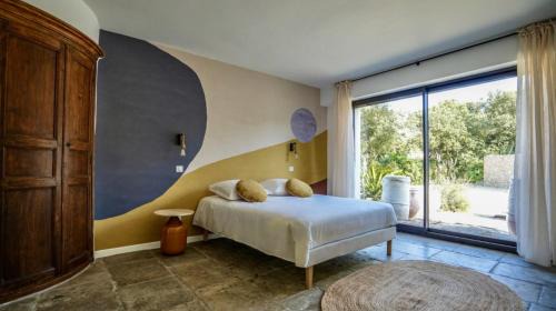 Castries Bed & Breakfast | Calma Blanca