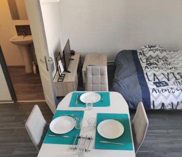 Chateau-Landon Apartment | Calme 2 Pièces en Duplex