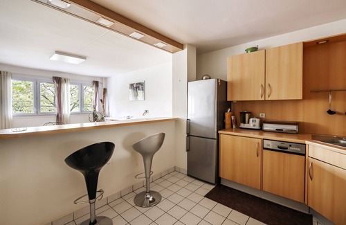 Charonne Apartment | Calmful Poise, by Veeve