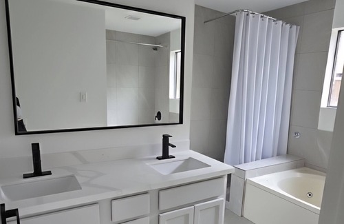 Kingwood House | Calming 3-bedroom house with AC in Humble