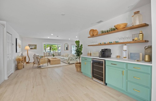 Golfview Harbor House | Caloosa Cabana: Heated Pool, Game Room, Putting Green, Fully Rennovated