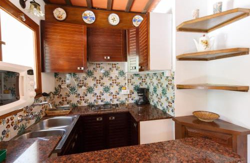 Pals House | CALSINA BAX 2H