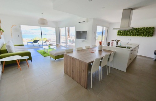 Calvi Villa | CALVI, MAGNIFICENT CONTEMPORARY VILLA WITH SEA VIEW AND HEATED POOL