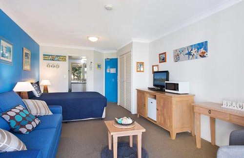 Coolangatta Hotel | Calypso Plaza Resort Unit 215