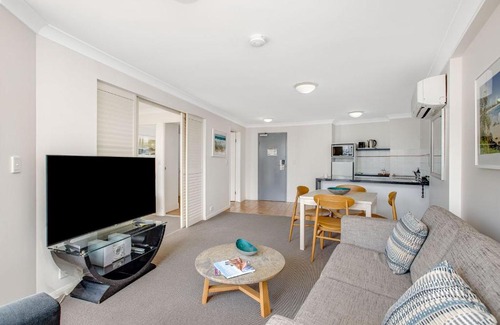 Coolangatta Apartment | Calypso Plaza Resort Unit 429