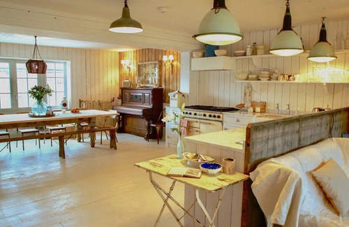 Camber Villa | Camber Beach House - Five Bedroom Villa, Sleeps 10