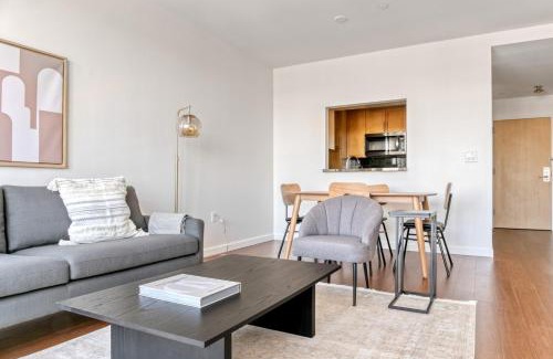 Cambridgeport Apartment | Cambridge 1BR w Gym WD nr Central Sq BOS-586