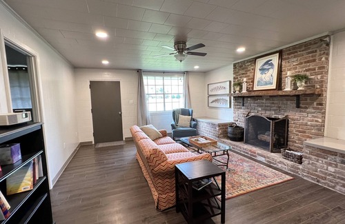 McComb Cottage | Camellia Cottage - rural setting of historic Holmesville on Bogue Chitto River