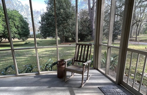 McComb Cottage | Camellia Cottage - rural setting of historic Holmesville on Bogue Chitto River