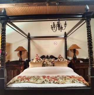 Newcastle Bed & Breakfast | Camelot Guesthouse