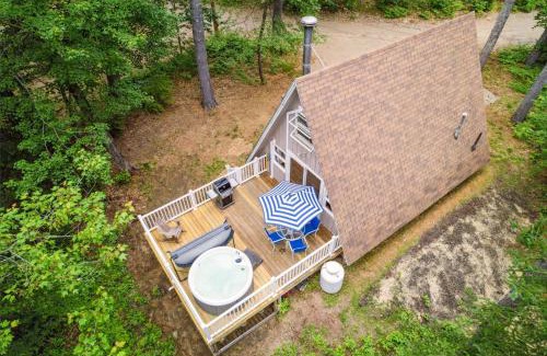 Center Conway House | Camp Conway Hot Tub AC New Kitchen Deck