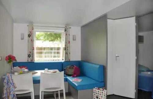 Sainte-Catherine-de-Fierbois Other | Camping 5 étoiles - Parc aquatique - eebfed