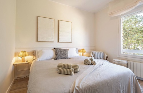 La Maternitat i Sant Ramon Condo | Camp Nou Stadium