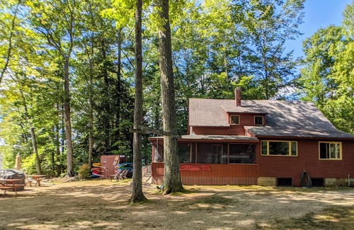 Meredith House | Camp Runamuck on Lake Waukewan! Sandy Beach, Dock, Screened Porch!