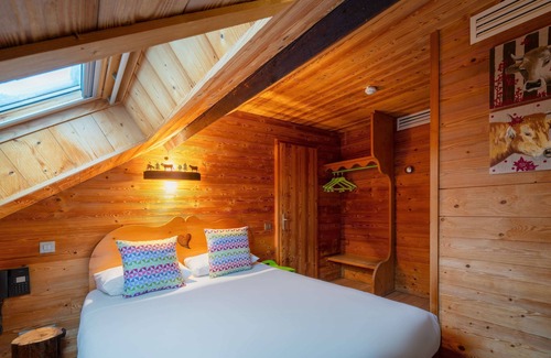 Annecy Old Town Hotel | Campanile Annecy Centre - Gare