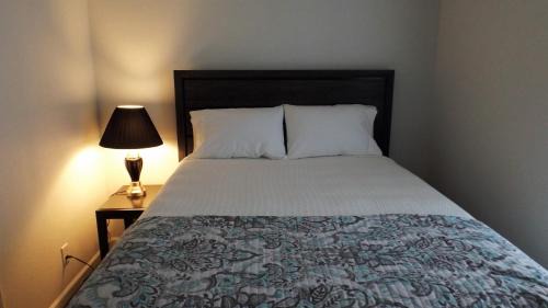 Gull Lake Apartment | Campbell's Accommodations