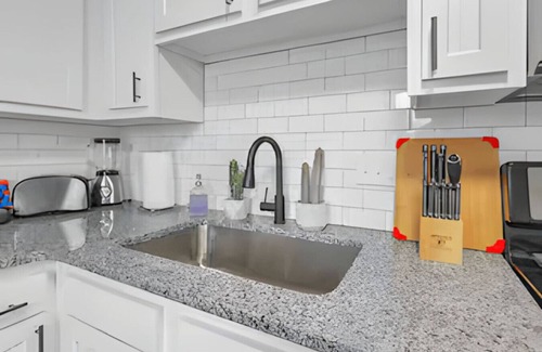 West Columbus House | Campbell’s Buttercup Hideaway