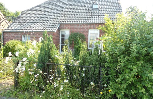 Campen House | Campen Cottage - relaxed, rustic cottage in shabby chic style near the coast