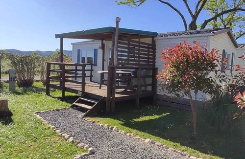 Massillargues-Attuech House | Camping 3 étoiles - Piscine - eebicb