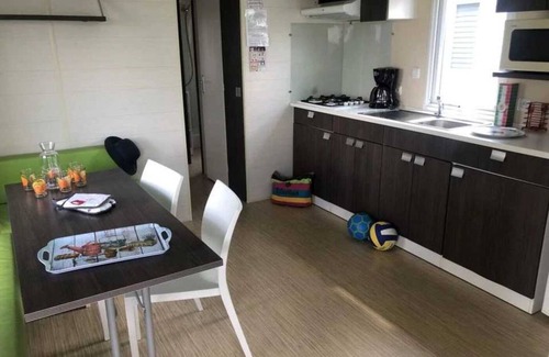 La Faute-sur-Mer House | Camping 4 étoiles - Piscine - eeebgh