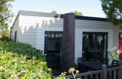 La Faute-sur-Mer House | Camping 4 étoiles - Piscine - eeebgh