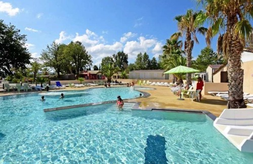 Grimaud House | Camping 4 étoiles - Parc aquatique - eebadi