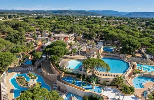 Le Muy House | Camping 5 étoiles - Parc aquatique - eebafe