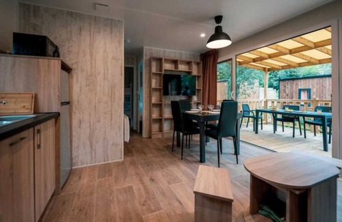 Quimper House | Camping 5 étoiles - Parc aquatique - ccaaagc