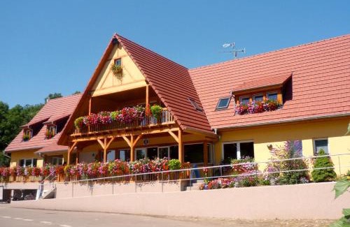 Sainte-Croix-en-Plaine Other | Camping Capfun Suzel