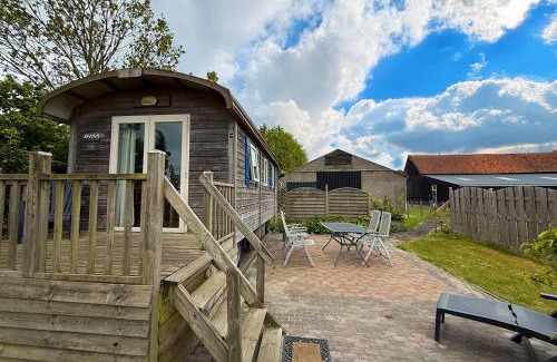 Zonnemaire Ski Chalet | Camping Hofstede Zonnevliet - Pipo wagen