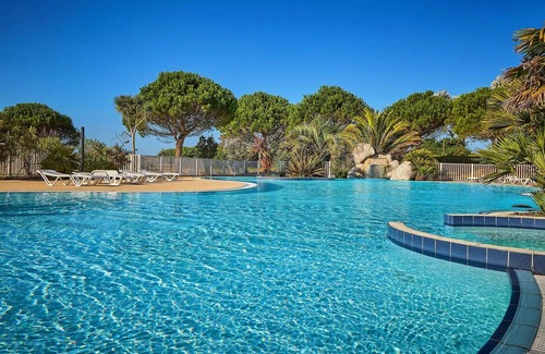 Plouescat House | Camping La Baie du Kernic* - Classic 4-room mobile home for 6 people