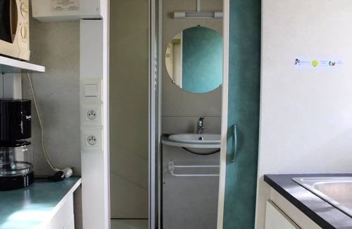 Miribel-les-Echelles Ski Chalet | Camping Le Balcon de Chartreuse* - Chalet Muguet 5 People