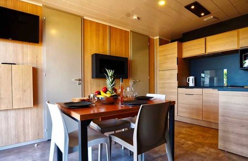 Moriani-Plage House | Camping - Parc aquatique - eeiffg