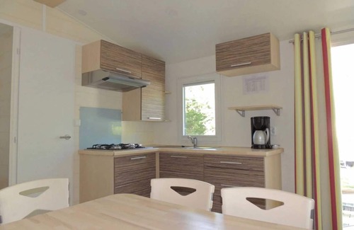 Vic-sur-Cere House | Camping - Piscine - ccbbdad