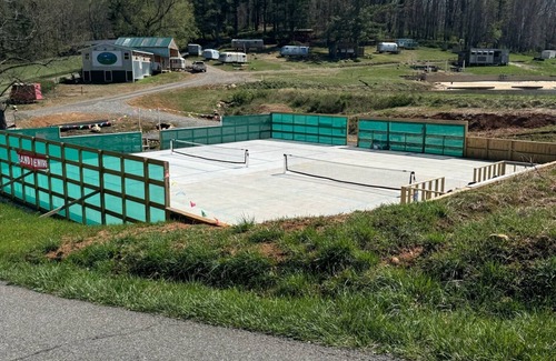 Floyd RV Rental | Camping Site - Green Acres Resort