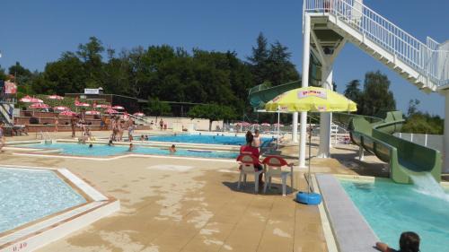 Boulogne-sur-Gesse Resort | Camping - Village Vacances du Lac