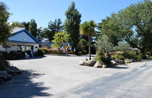 Plomodiern House | Campsite Ker Vella - Mobil home Confort 4 rooms 6 people