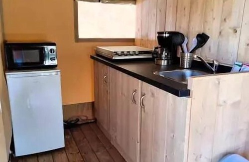 Graveson House | Campsite Les Micocouliers * - Lodge Yala 3 Rooms 5 People