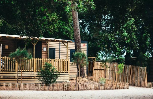 Jard-sur-Mer House | Campsite maeva Breathe Summer fragrances * - Premium Dune Cottage 3 Parts 4/6 People + TV