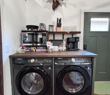 Eagle Rock House | Camptown Cabin