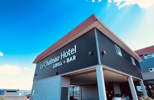 Camrose Hotel | Camrose Le Chateau Hotel