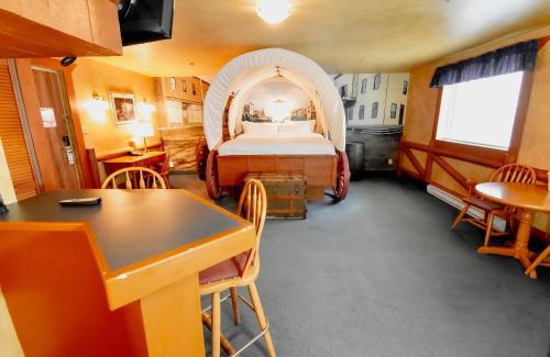 Fort Gary Hotel | Canad Inns Destination Centre Fort Garry