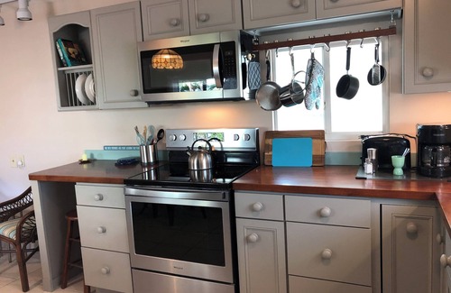 Key Largo House | Canal front 2-bedroom mobile home in Key Largo