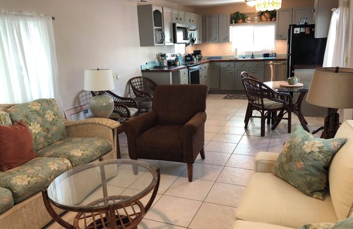 Key Largo House | Canal front 2-bedroom mobile home in Key Largo
