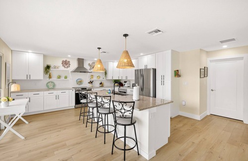 Shell Harbor House | Canal front beauty! NEW