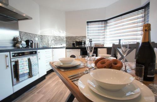 Chester House | Canal House