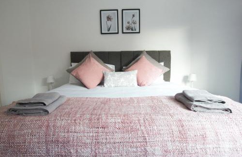 Chester House | Canal House